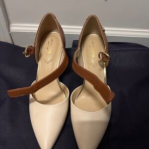 Liz Claiborne Women's Tan and Cream Heels